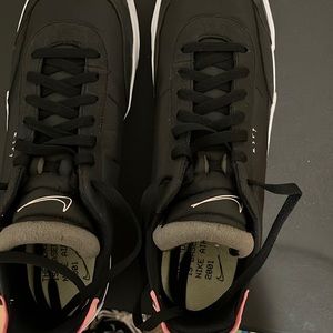 Nike men’s shoes worn once to travel